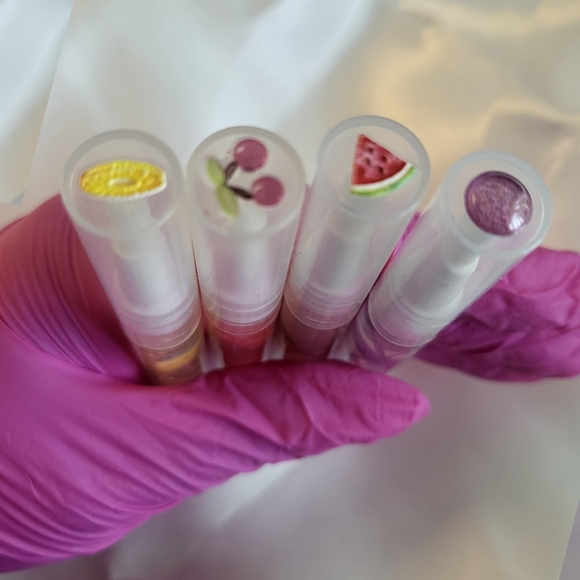 4 Scented Cuticle Oil Pens - Picture 4 of 4